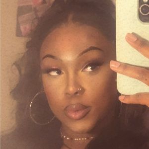 Meet your Posher, Capri